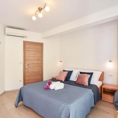 Seaside Apartment Lucie ล็อควา โรโกซนิตซา ภายนอก รูปภาพ