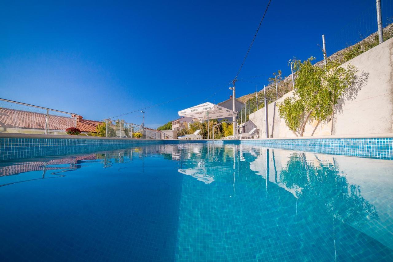Seaside Apartment Lucie ล็อควา โรโกซนิตซา ภายนอก รูปภาพ